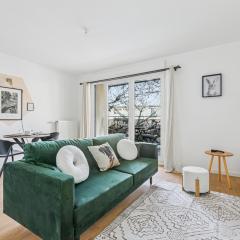 New 1BR, Balcony, 2 min station, 20 min Paris