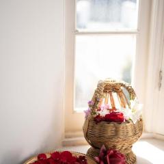 Dreamer's Destination "group of Houseboat"