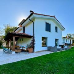 Maravillosa casa entre el Mar y la Montaña