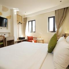 Nicecy Daily - Bến Thành Market