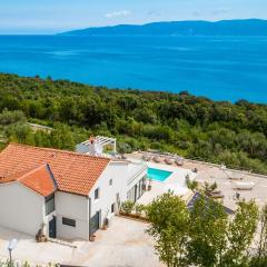 Luxurious Home In Ravni With Sauna