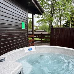 Birch Lodge 13 with Hot Tub