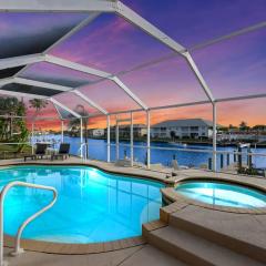Waterfront Luxury for Groups with Pool, Spa & Gulf Access – Rubicon Grand Estate - Roelens