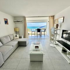 Studio vue mer avec piscine