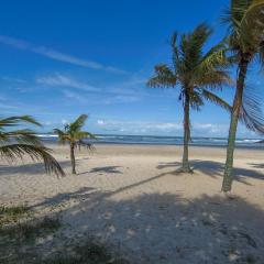 Apto com Garagem e Ar-condicionado a 600m da Praia
