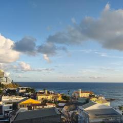 Apartamento no Rio Vermelho com vista para o mar