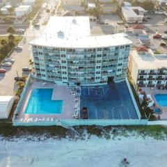 Daytona Beach Club 525-Delights in Daytona