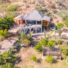 Unique Villa in the desert with panoramic views - 400 mt from secluded beach, reached by 4x4