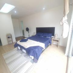 Olive & Terra guest house - peaceful greenside stay