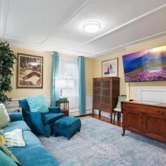 Fish & Ships on River Steps to Ocean, Blvd, Park