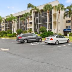 IMG Condo Near Golf Course