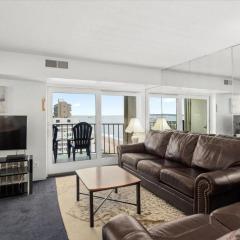 2 Bedroom with ocean view & outdoor pool!