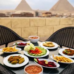 Hassan Pyramids Hotel&Rooftop