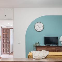 Al Civico 11, nel cuore della piazza principale di Lainate, minimal e confortevole, comodo per Rho Fiera Milano