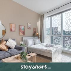 StayShort - Modern & Inviting Studio in Discovery Gardens