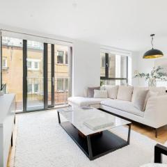 Luxury Central Mayfair Townhouse with A/C 3BR 3BA