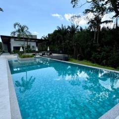 Refúgio próximo ao Rio Negro c/ Piscina e Natureza