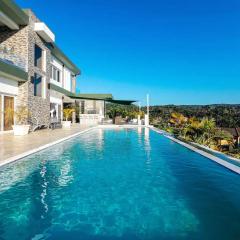 Villa real con piscina panorámica para más de 14 huéspedes