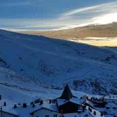 APARTAMENTO CON GARAJE a pie de pistas
