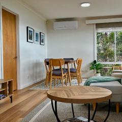 3 Bedroom Apartment - Sandy Bay - Gorgeous View