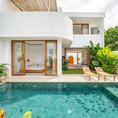 Stylish New Villa close to the beach