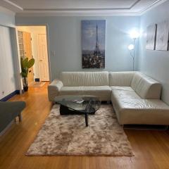 Charming Bright 3BR House - Upper Level Suite