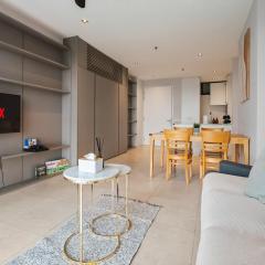 Lumi Tropicana Golf Course View with PS4 and Board Games B1-25