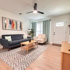 Cozy Modern 3BR Escape - Sanford