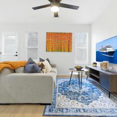 4BR Chicon 2025 New Build, by UT, Downtown, King Beds, RainShower