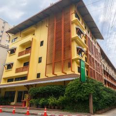 Woraburi Sukhumvit Hotel