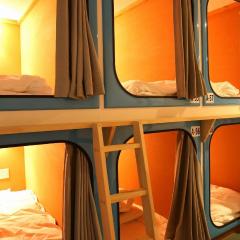 カプセルホテルグロリア