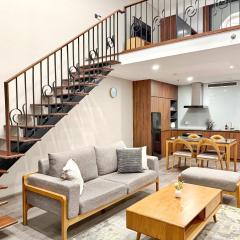 PentStudio Westlake - Cozy Duplex Apartment