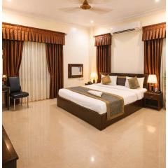 Hotel A- Grand Residency Near Vishwanath temple - Free Wi-Fi & Restaurants - Air conditioning Room- Best Budget Hotel