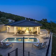 Villa Mantis by Briskva