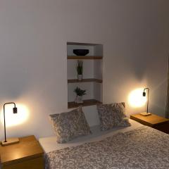 Stylish studio apartment by Namesti Miru