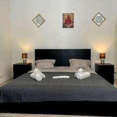 The Perfect Location Studio!