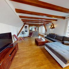 Apartment on Rue Saint-Nicolas with terrace