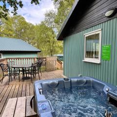 Bracken Lodge 8 with Hot Tub