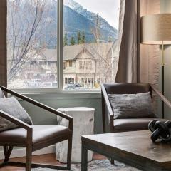 Charming and Stylish renovated Condo near Banff