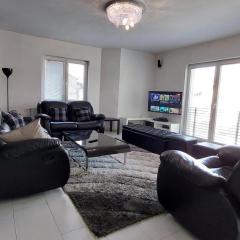Comfortable 2-Room Flat near City Center