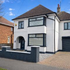 4 bedroom family home - steps away from the beach