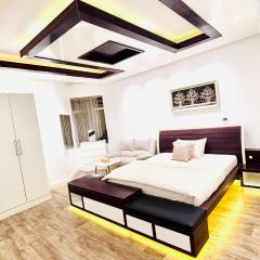 La Vista Home Stay with Parking