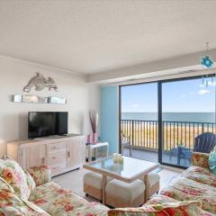 Spacious 2 Bedroom condo with ocean views and outdoor pool!