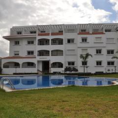 Luxe Appartement met Zwembad