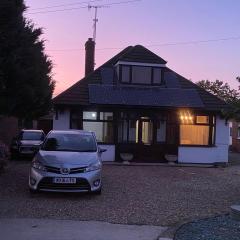Bungalow-in-Badsey-north-of-Cotswolds