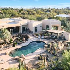 5BDR Oasis w Waterfall Pool Hot Tub Desert View Desert Cascase by AvantStay