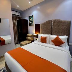 Kaashmeen Hotel & Suite