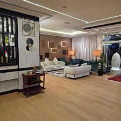 Golden California Hotel