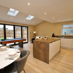 Stunning Warwick Home, EV Charger, Driveway Parking, Free Netflix & Disney