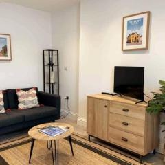 New contemporary apartment in centre of Tetbury